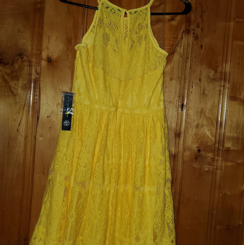 Yellow dress❣ - Picture 2 of 2